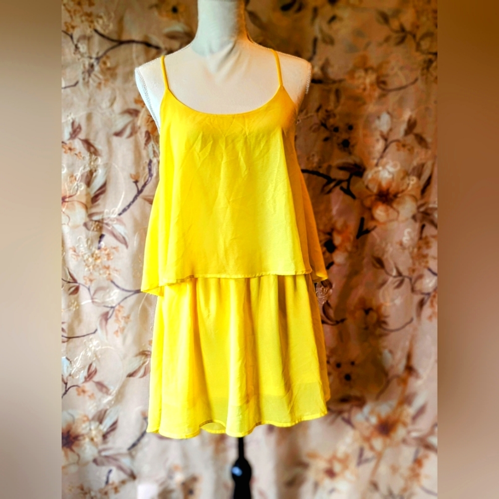 Willy Jays Bright yellow summer dress. Size M